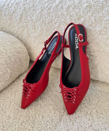 Zapatillas rojo detalle trenzado Scarlett