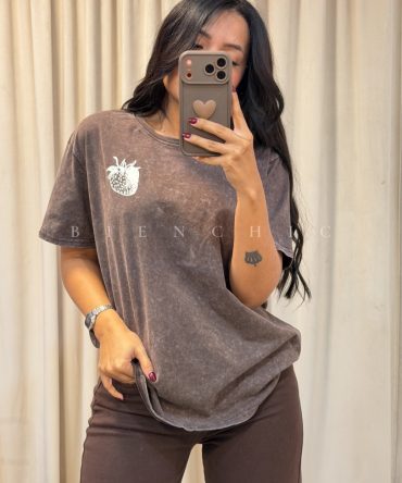Camiseta Fresa acid wash